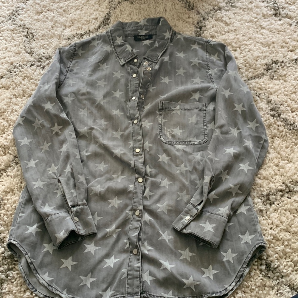 Heartless jeans star button down. Small